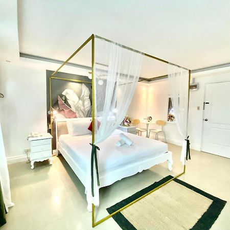 Hotel Euroasia By Bluebookers Анхелес Екстериор снимка