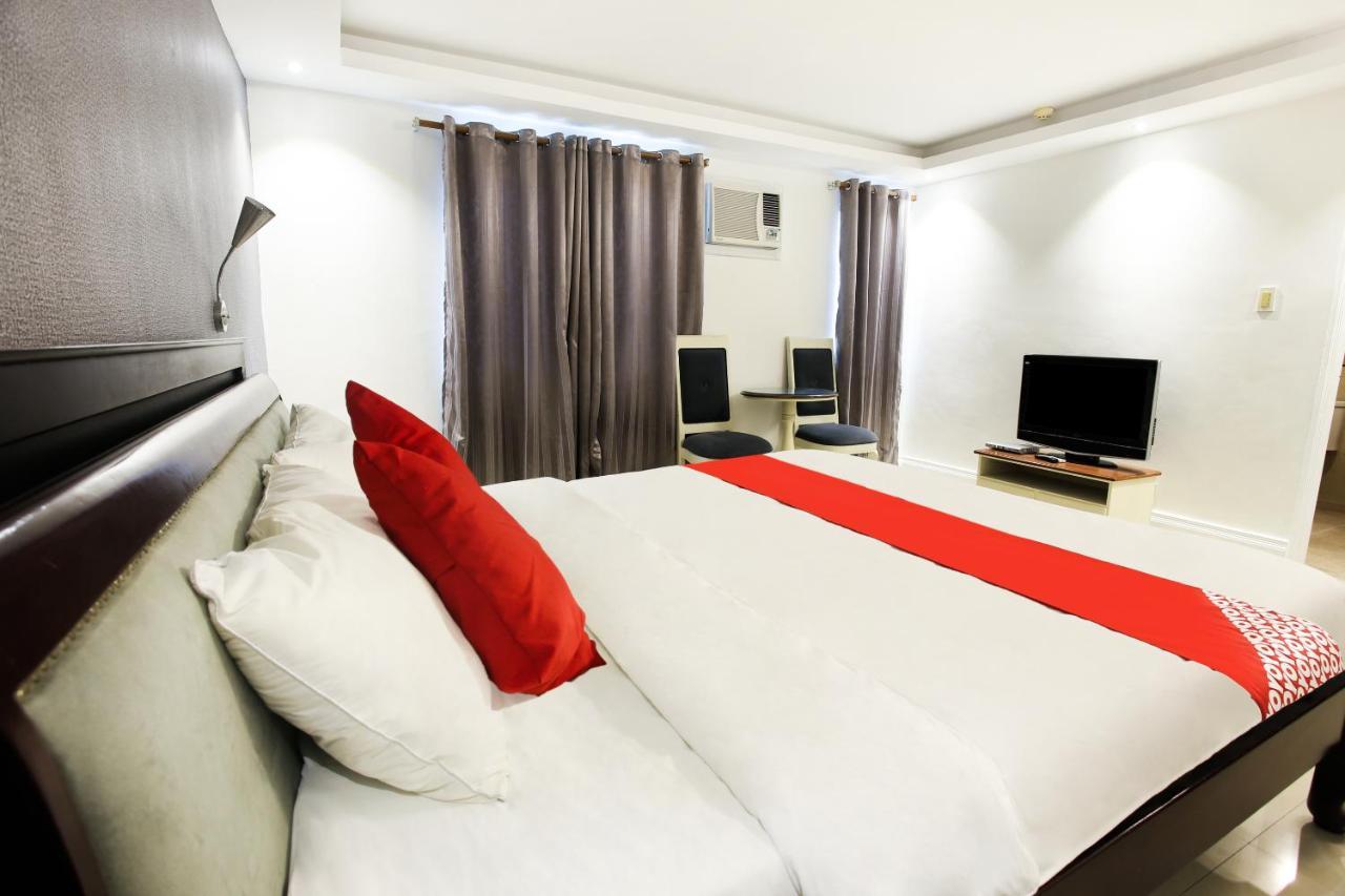 Hotel Euroasia By Bluebookers Анхелес Екстериор снимка