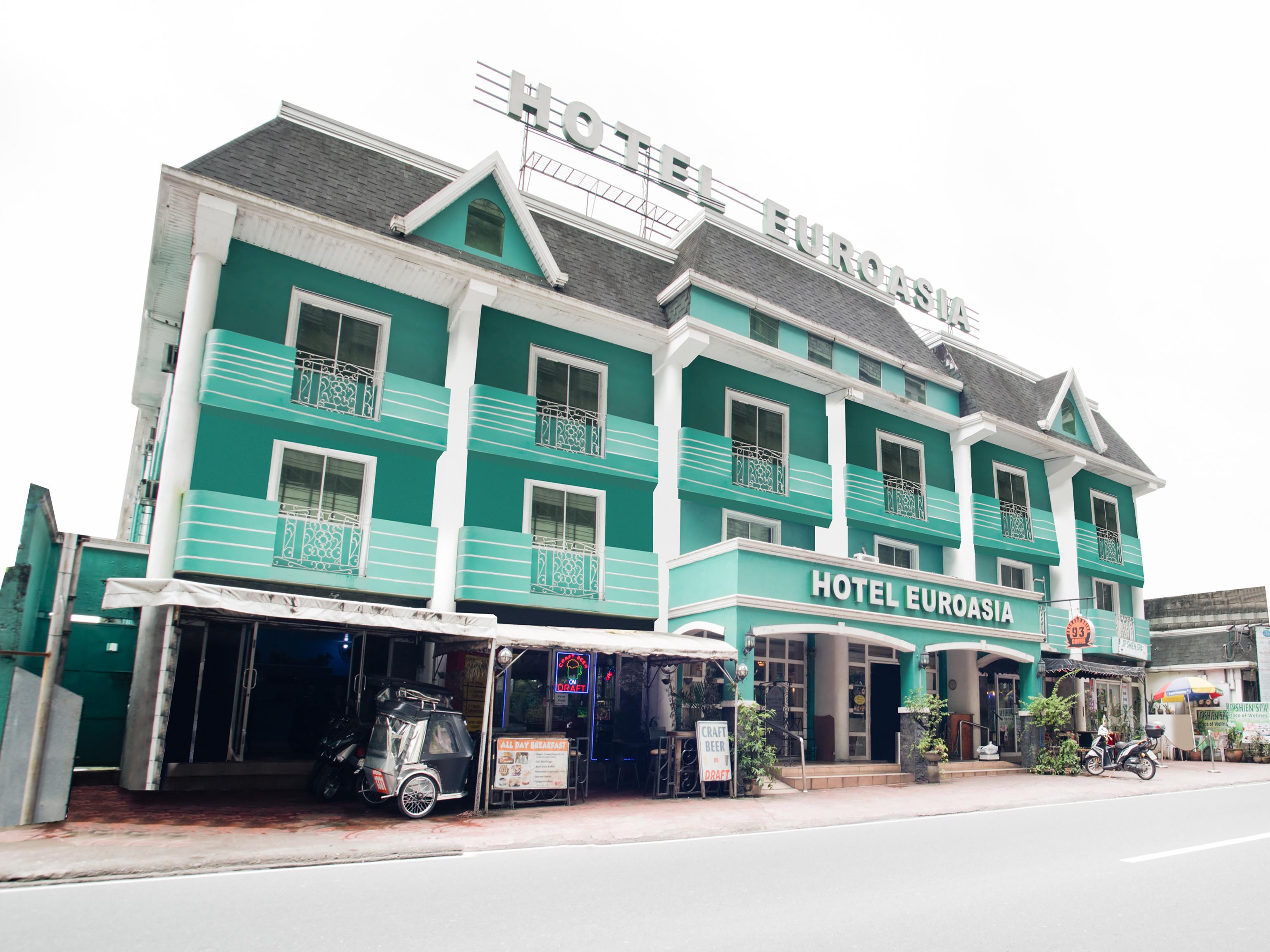 Hotel Euroasia By Bluebookers Анхелес Екстериор снимка