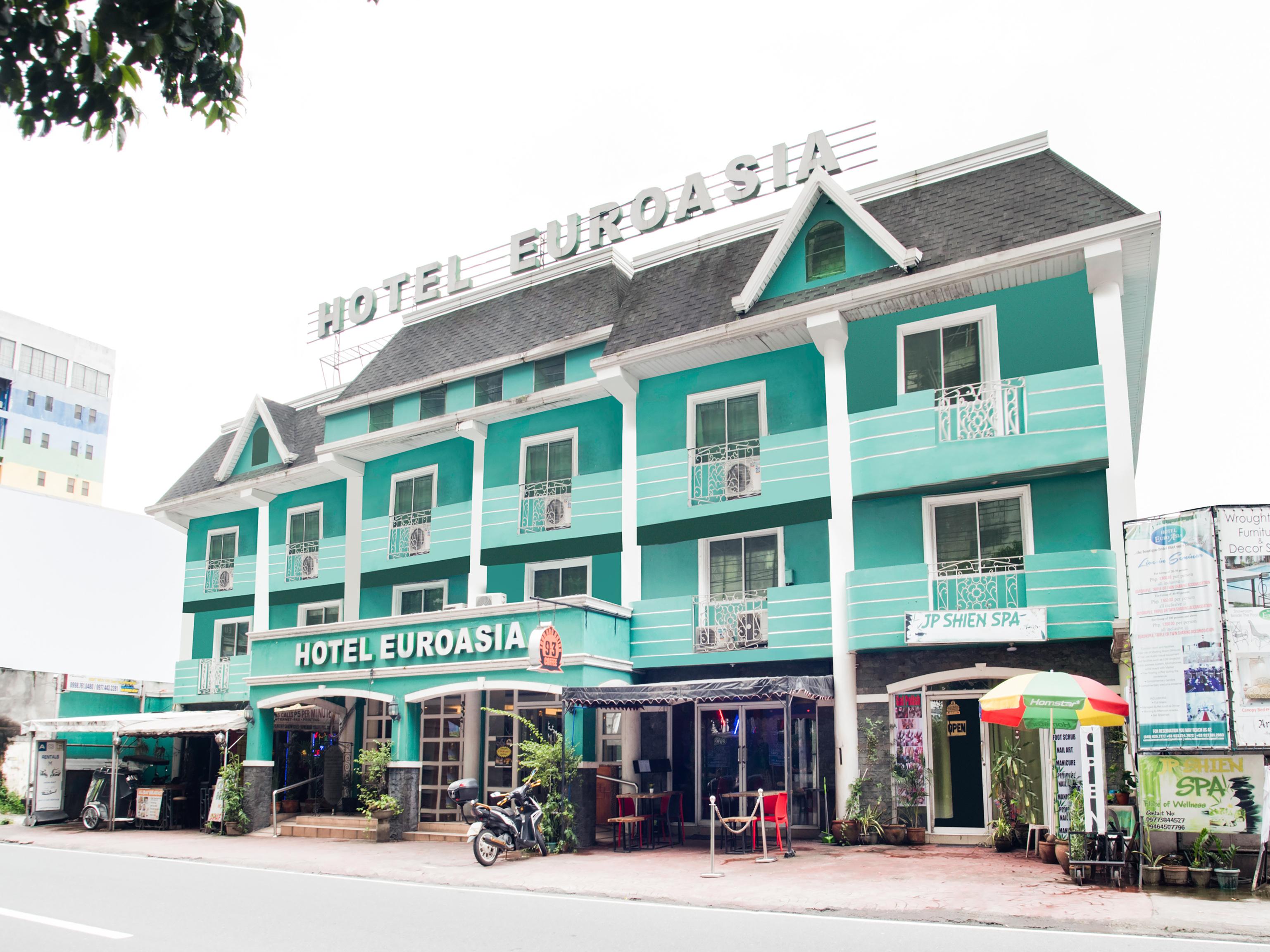 Hotel Euroasia By Bluebookers Анхелес Екстериор снимка