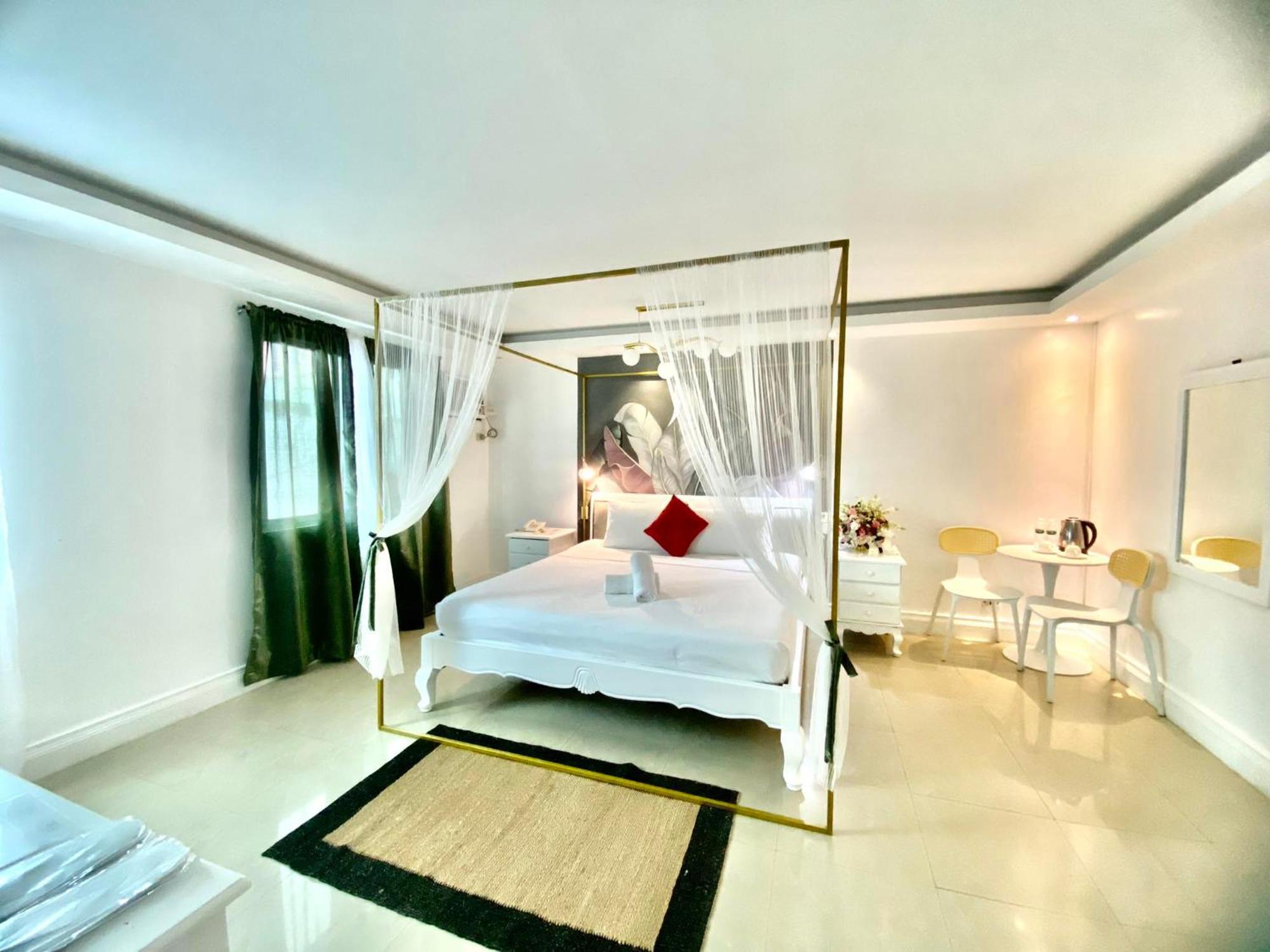 Hotel Euroasia By Bluebookers Анхелес Екстериор снимка