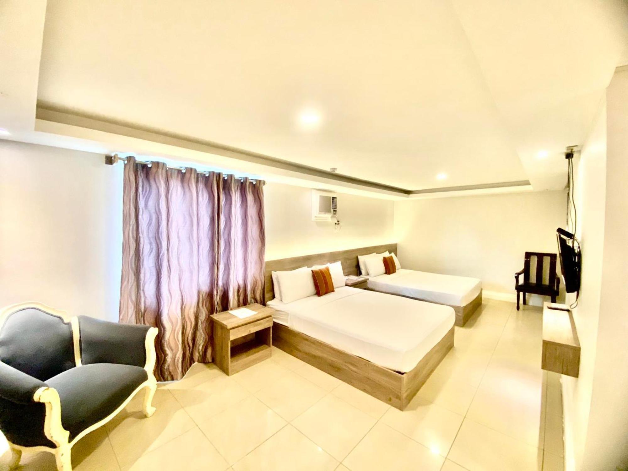 Hotel Euroasia By Bluebookers Анхелес Екстериор снимка